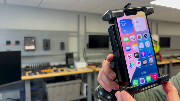 Why wireless charging makes more sense for iPhone in vehicles